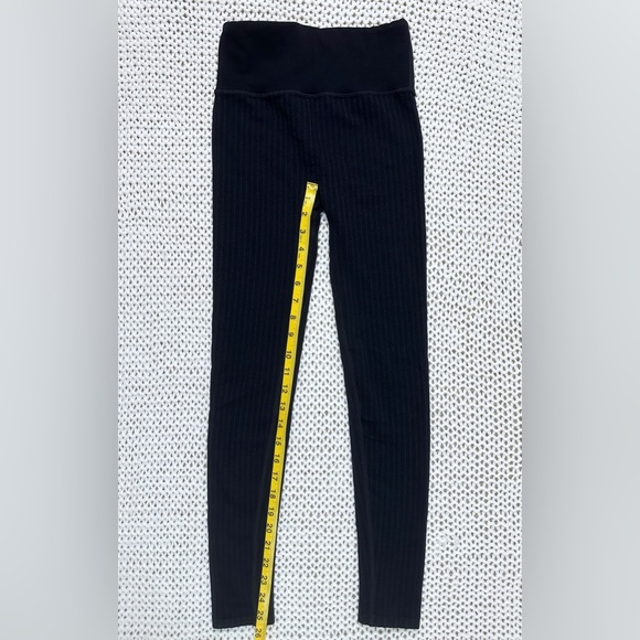 Fabletics Ribbed Seamless Ultra High-Waisted Leggings - Black - XS - Picture 9 of 9